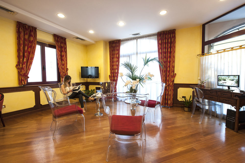 Hotel Regent San Benedetto del Tronto Buitenkant foto