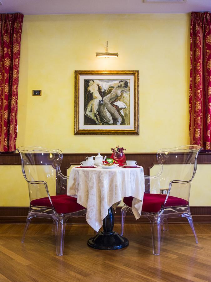 Hotel Regent San Benedetto del Tronto Buitenkant foto