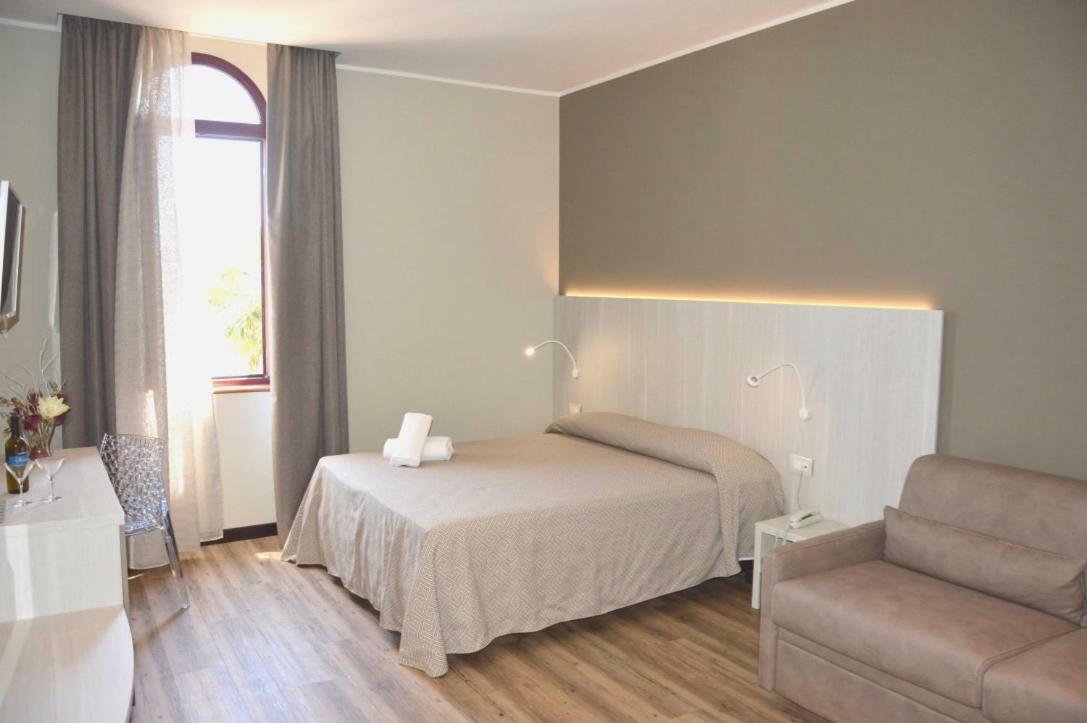 Hotel Regent San Benedetto del Tronto Buitenkant foto