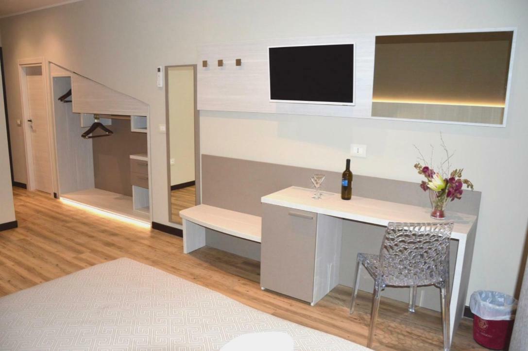 Hotel Regent San Benedetto del Tronto Buitenkant foto